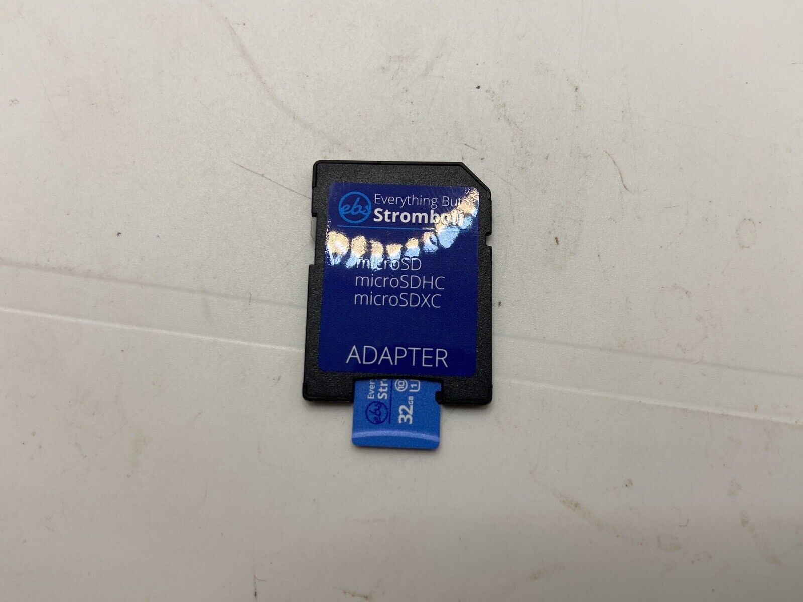 Garmin nüvi 200 Automotive Mountable GPS With 32GBSD, Cable, Manual