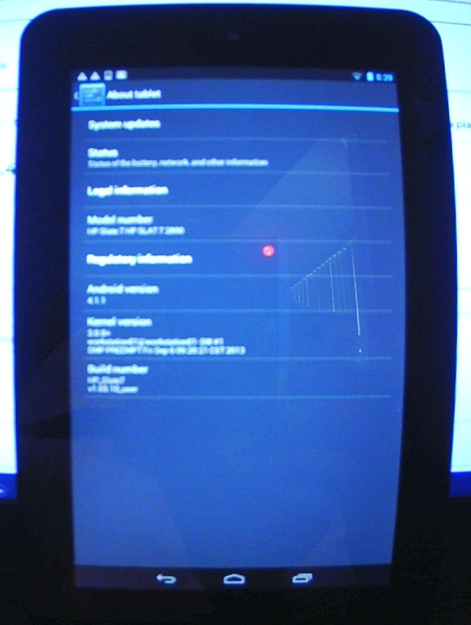 HP Slate 7 - Tablet Bundle - 32GB - Earphones - Charger - Cable.  BUNDLE