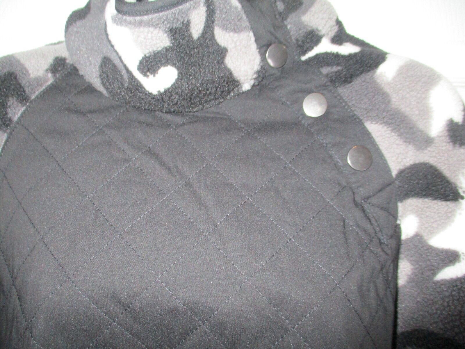 White Birch Black White Gray Camo Fleece Pullover Small NEW