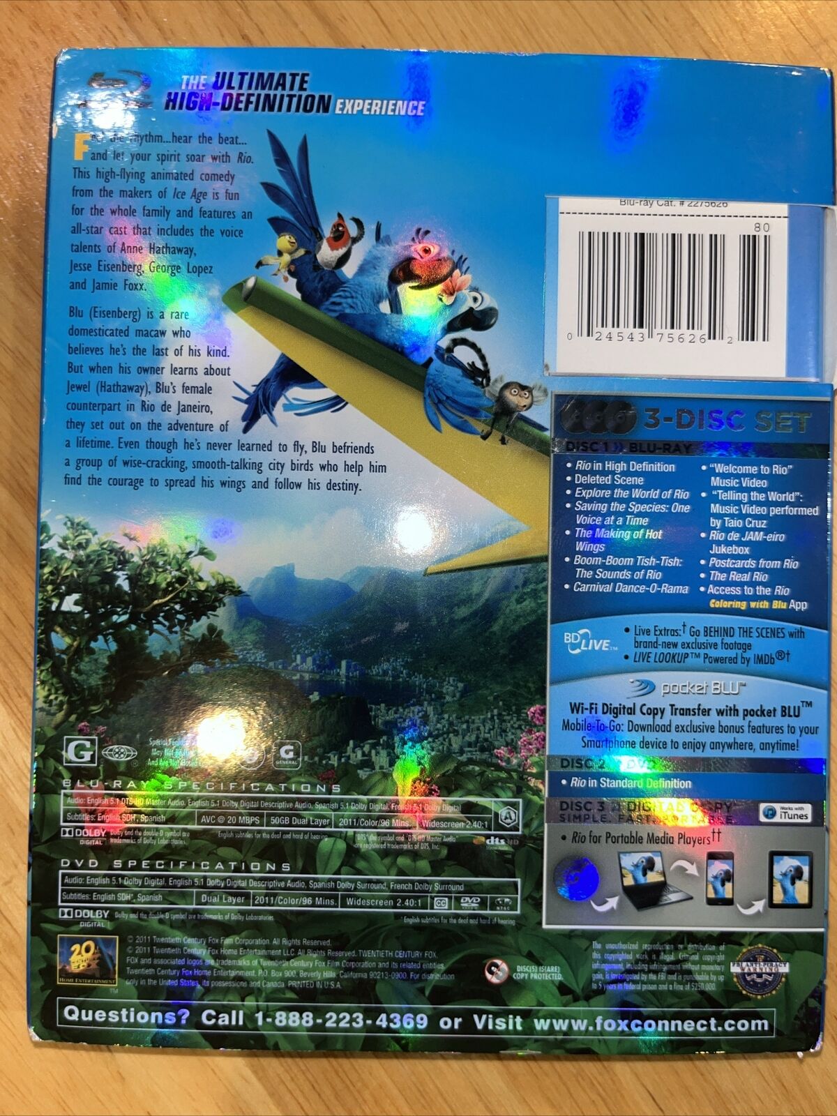 Rio (Blu-ray/DVD, 2011, 3-Disc Set, Includes Digital Copy)