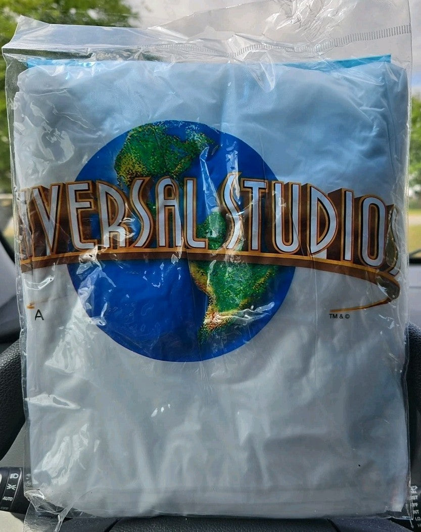 Universal Studios 100% Weatherproof Vinyl Poncho With Hood Adult One Size NEW!