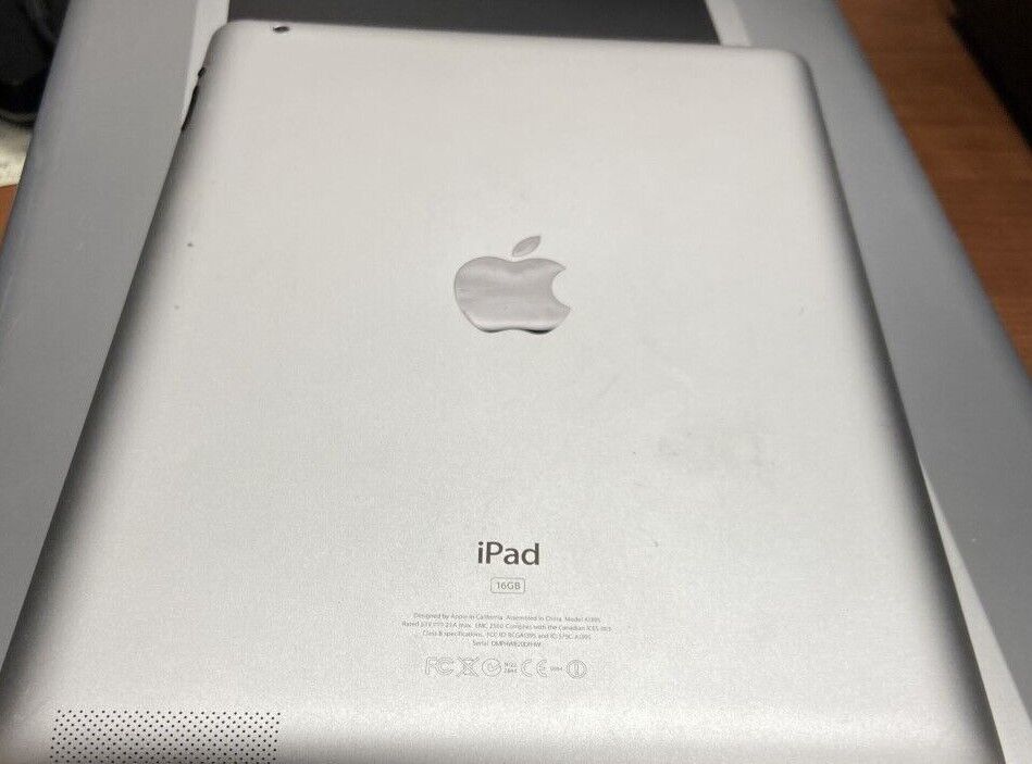 Apple iPad 16GB  