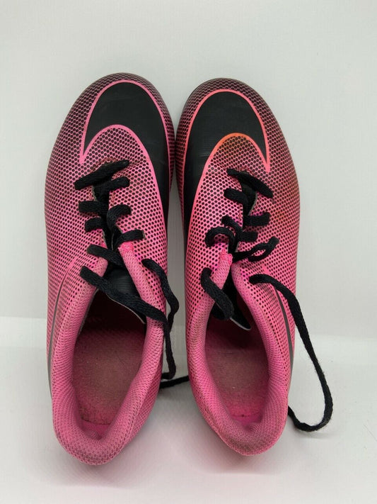 Nike Bravata II Soccer Cleats size 3Y