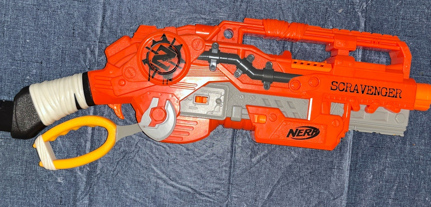 Nerf Zombie Strike Scavenger Rifle Twinslice Axe Hammer Scope 3xMags 10 Darts