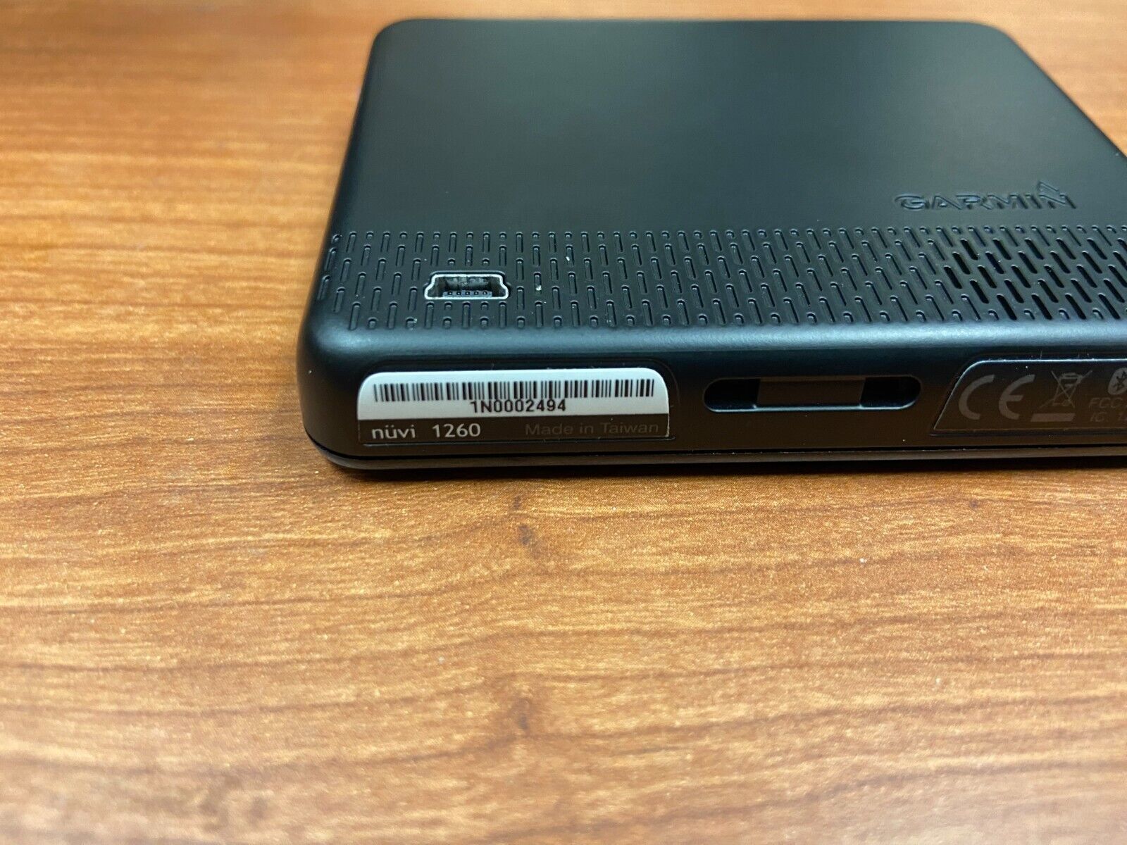 Garmin nuvi 1260 T GPS 32GB + Data + Charger + Mount + 2022 Maps Bundled