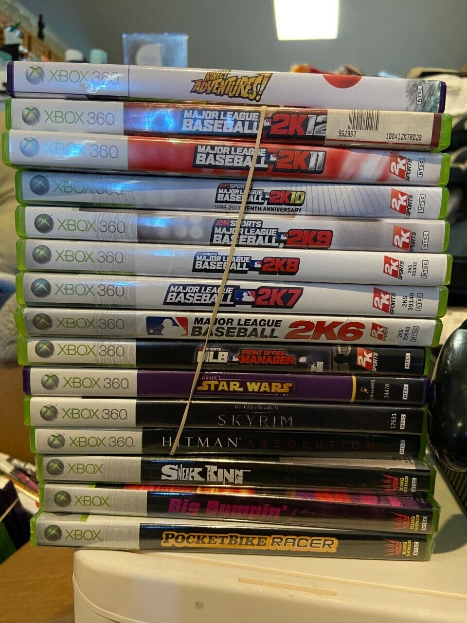 Microsoft XBOX 360 E 4GB/500GB +Kinect +2 Wireless Controllers +15 Games 