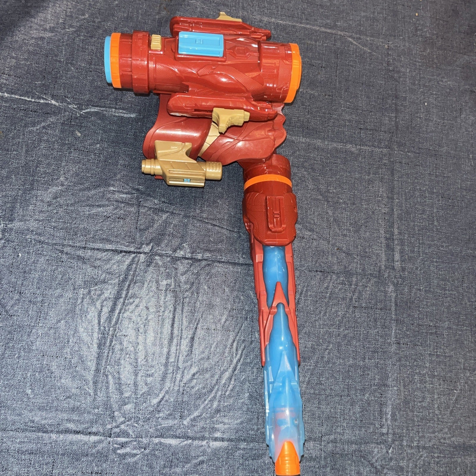 Marvel Avengers: Infinity War Nerf Iron Man Assembler Gear. 