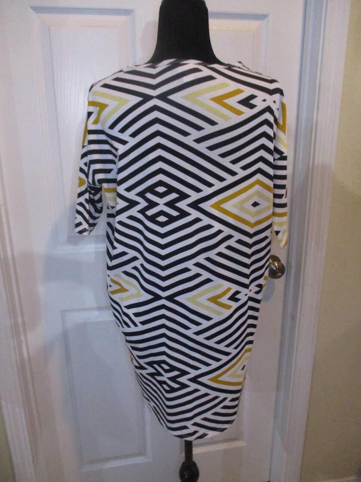 LuLaRoe Irma Black White Mustard Tunic Geometric XXS NWOT