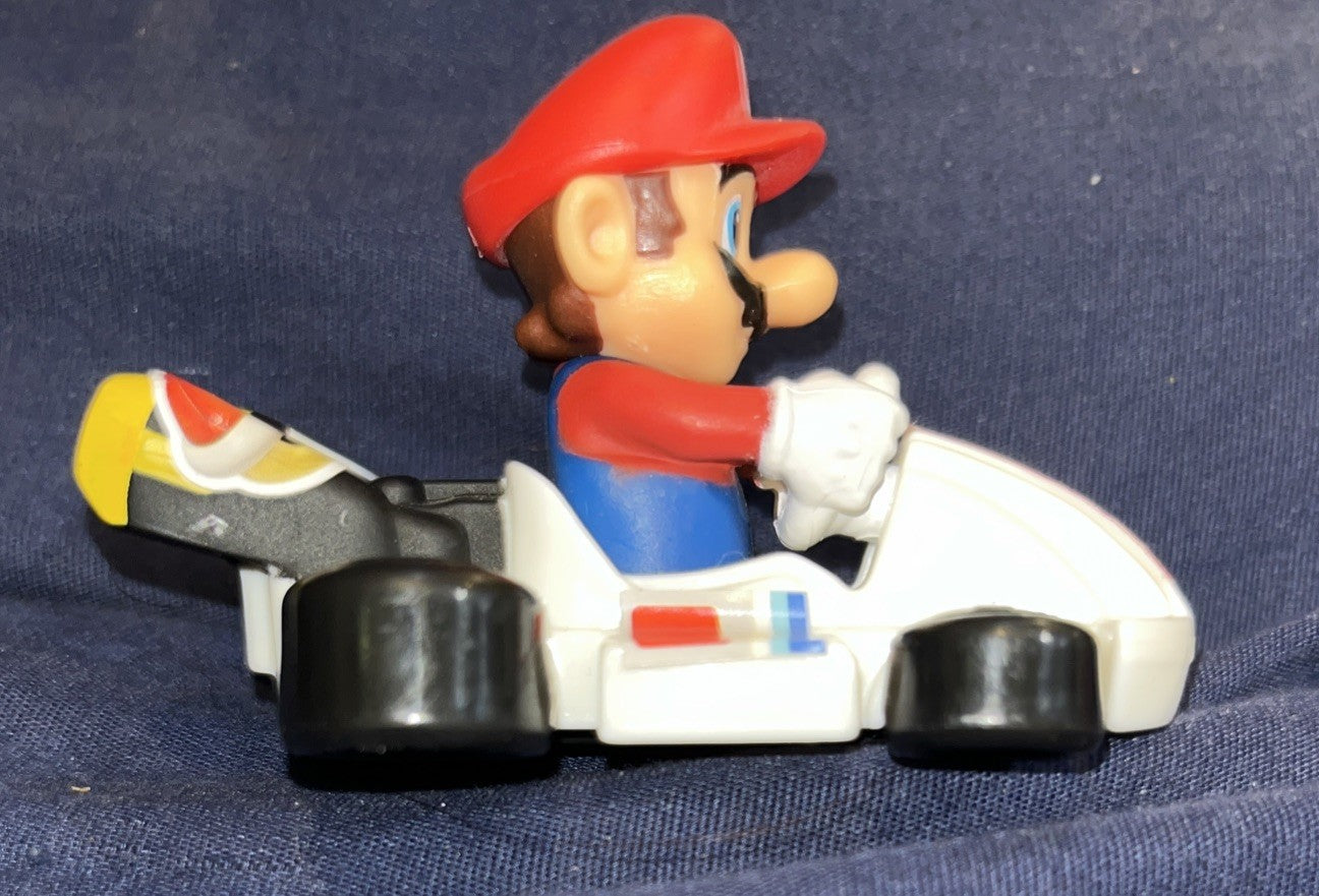 Super Mario Cart Figurine