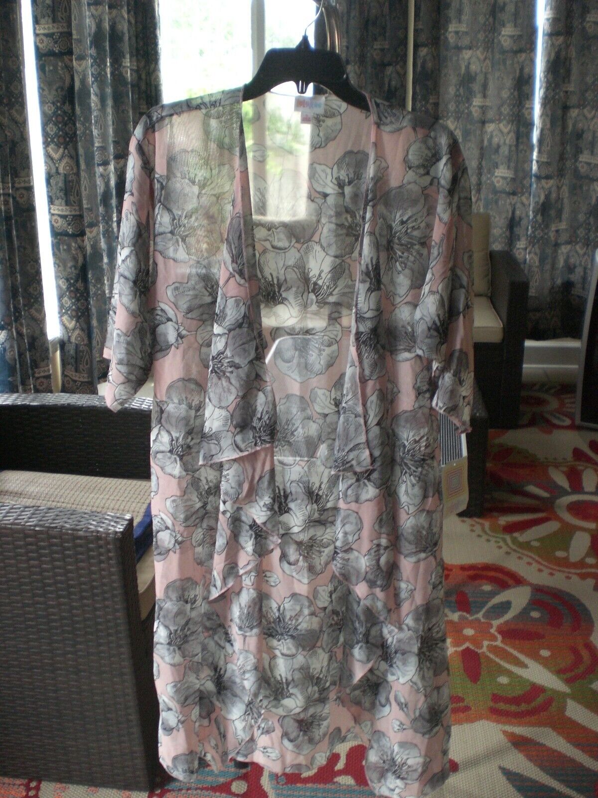 NWT LuLaRoe Pink Grey Floral Shirley Kimono Cover Up SMALL