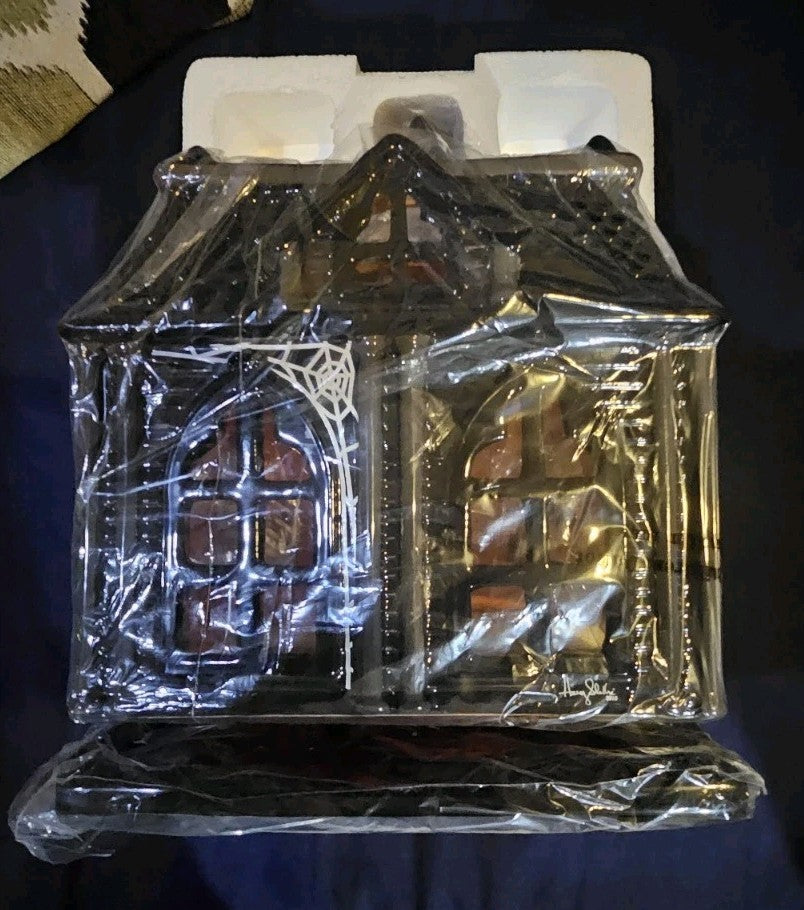 Bath & Body Works Ghost Haunted House 3 Wick Candle Luminary 11x6.5x5 2010 NIB