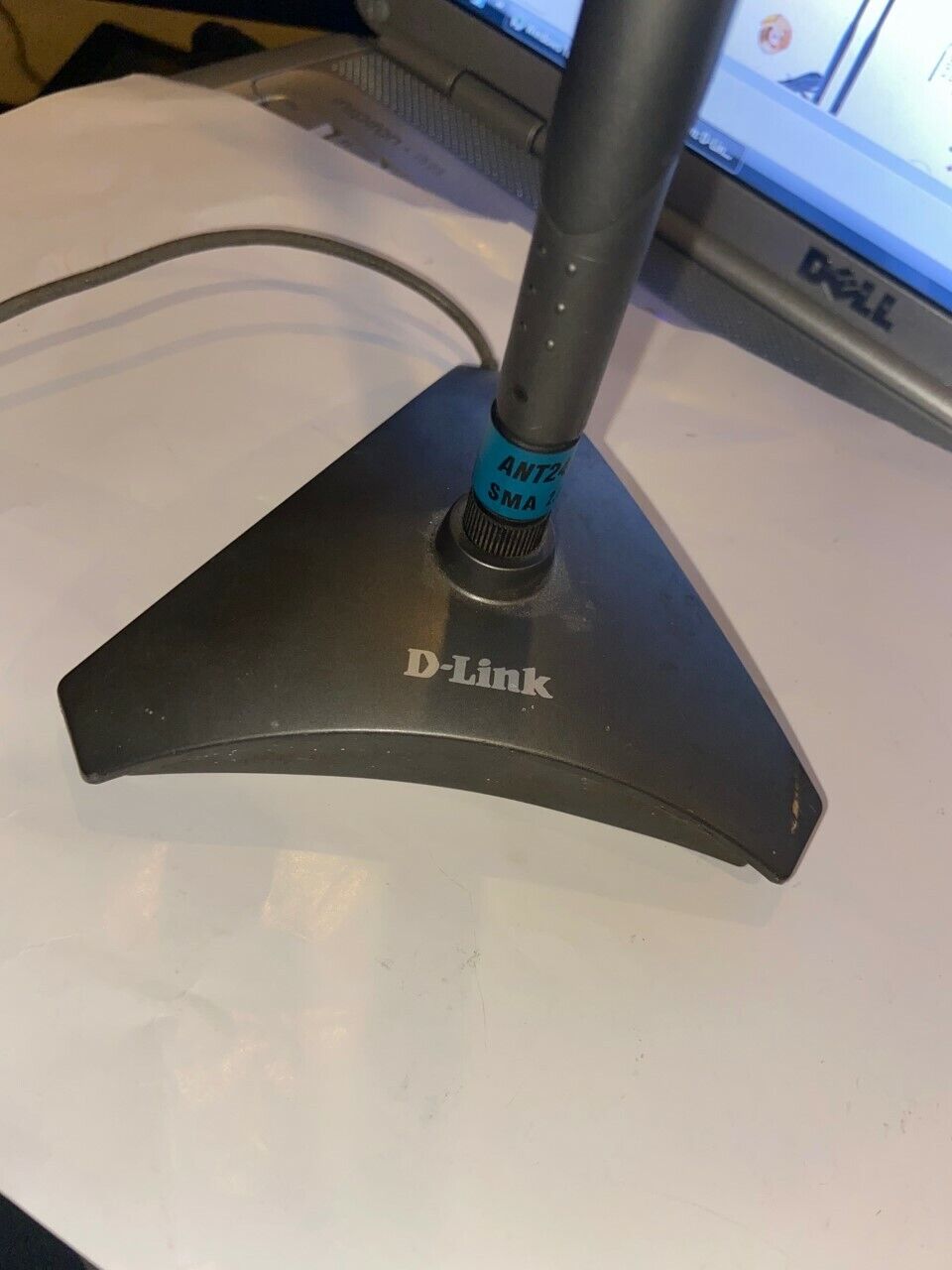 D-Link ANT24-0700 2.4 GHz Omni-Directional 7 dBi Indoor Antenna Pair (2 Antenna)