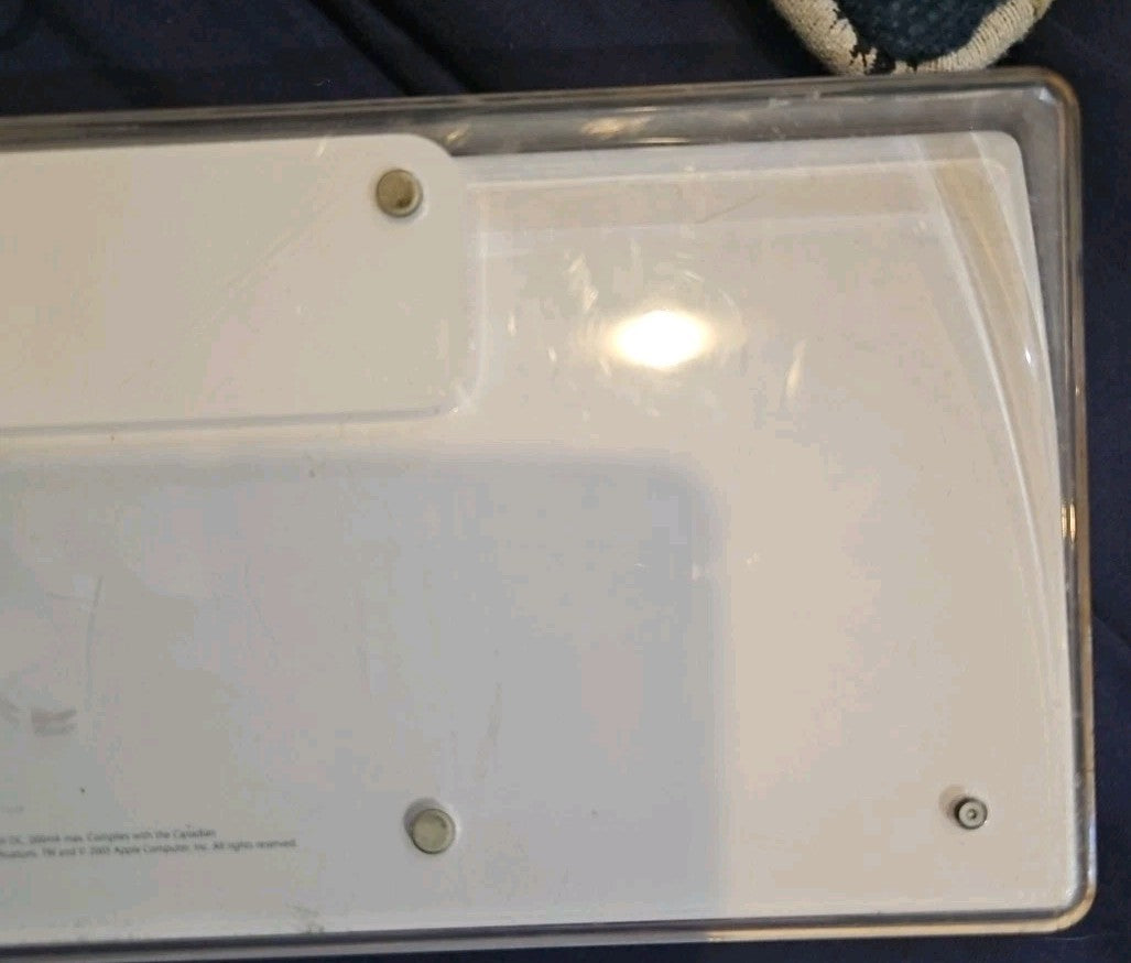 Apple A1048 Wired USB Keyboard - White - Tested