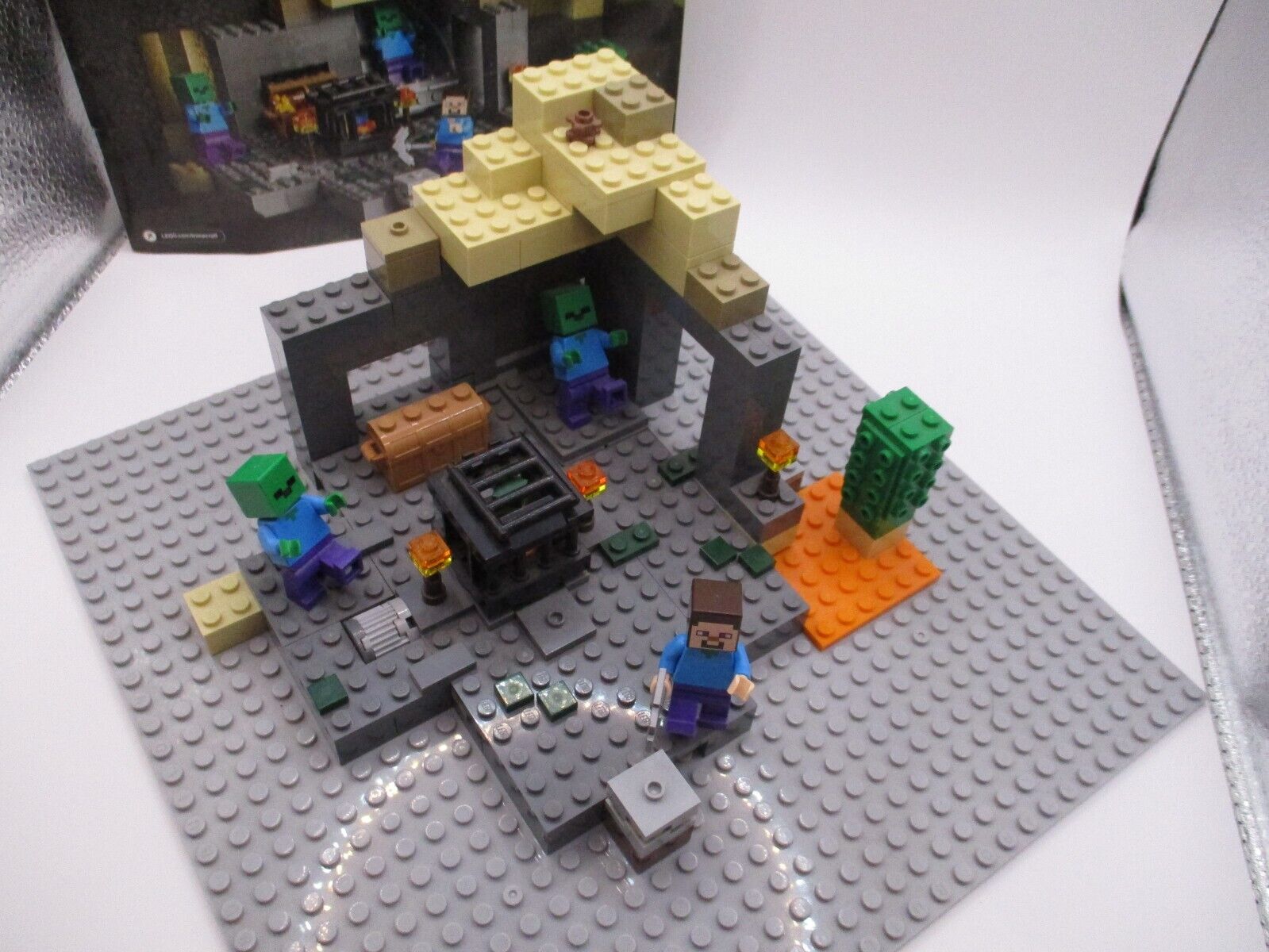 LEGO Minecraft: The Dungeon (21119) NO BOX