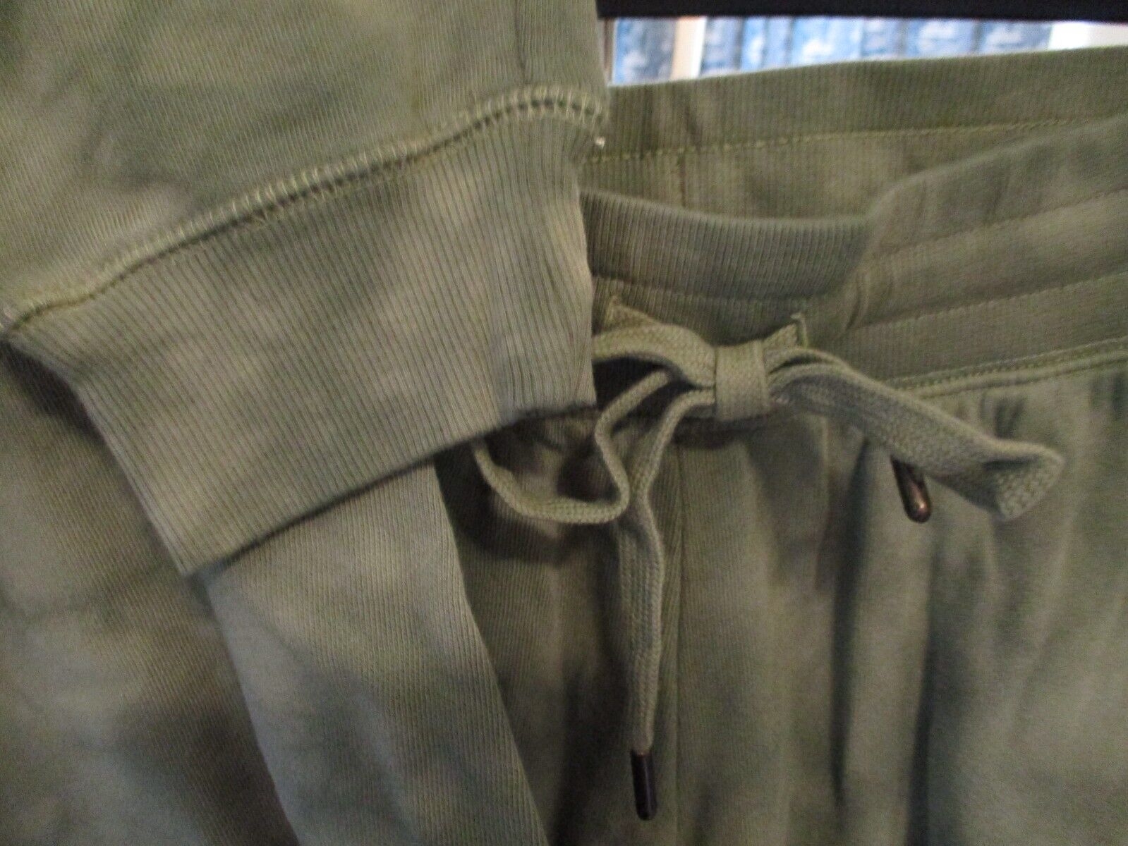 NEW with Tags Old Navy Dyed Green Joggers Sweatpants SMALL