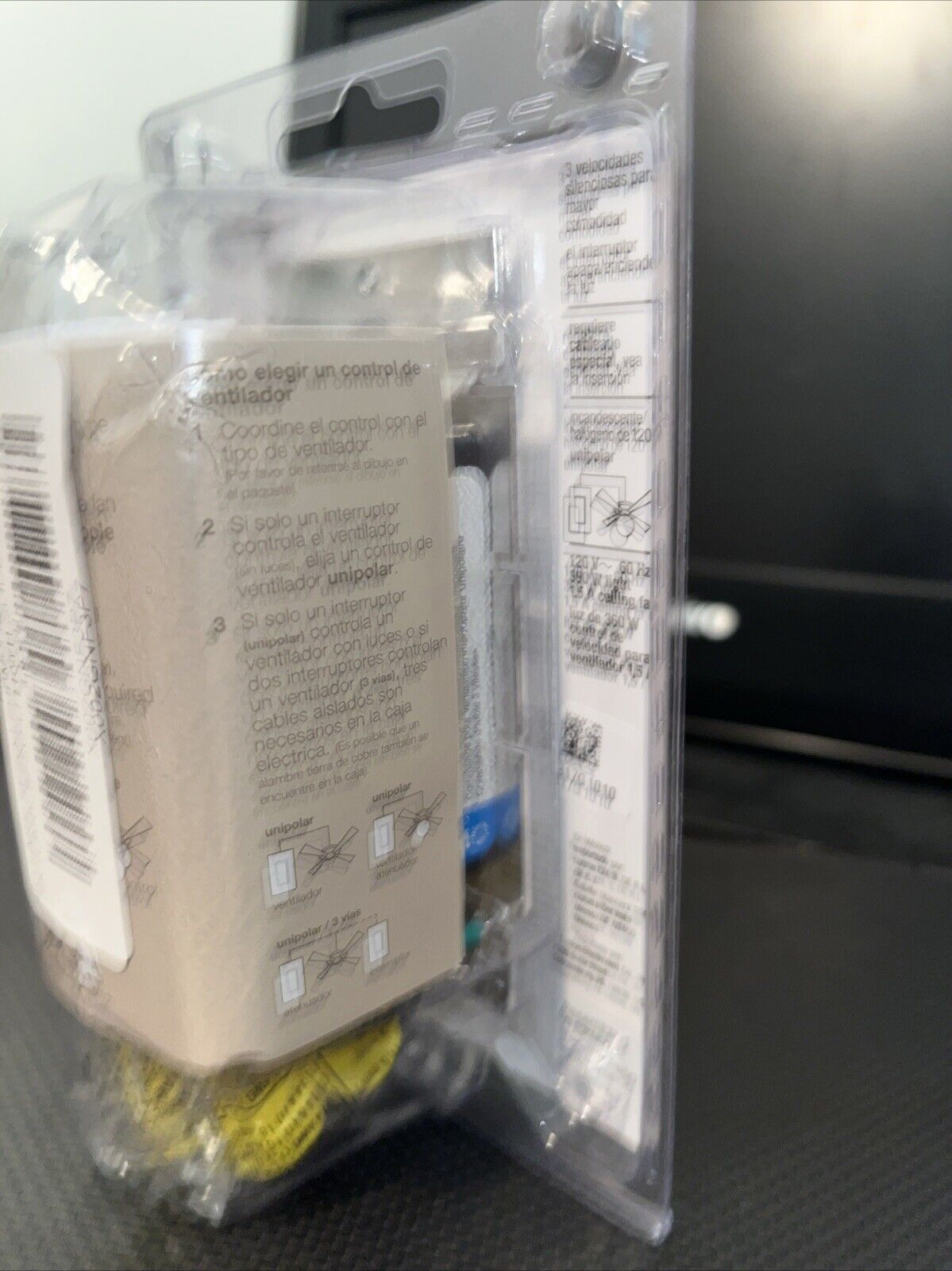 Lutron Fan Control & Switch 3 Fan Speeds On/Off Switch White SFSQ-LFH-WH