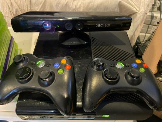 Microsoft XBOX 360 E 4GB/500GB +Kinect +2 Wireless Controllers +15 Games 