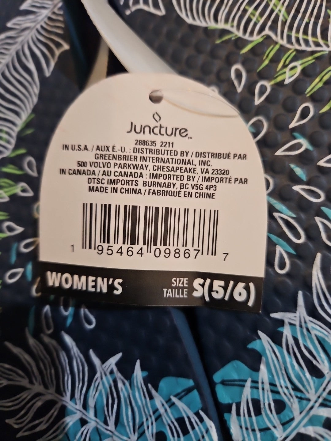 Women’s Juncture Flip Flops  Small (5/6) New!