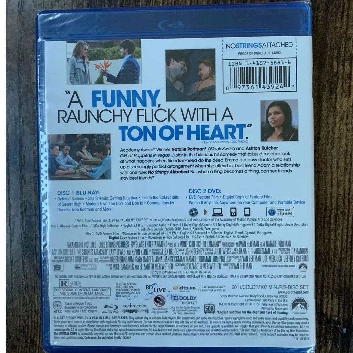 No Strings Attached (Bluray / DVD)