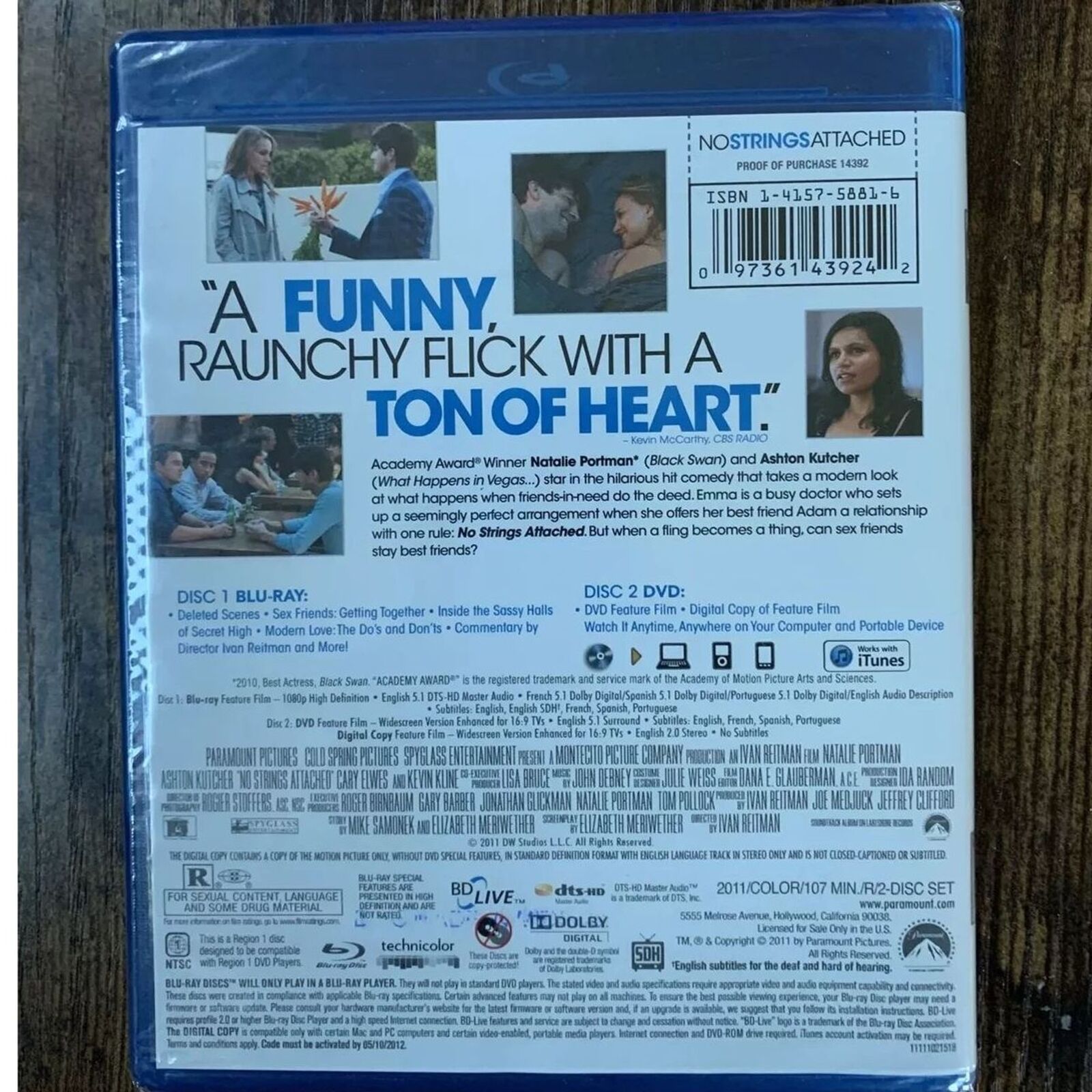 No Strings Attached (Bluray / DVD)