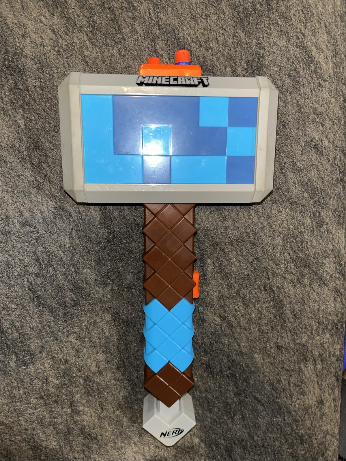 NERF Minecraft Stormlander Blaster Shoots 3 Darts Holds 5 Darts Total. Tested