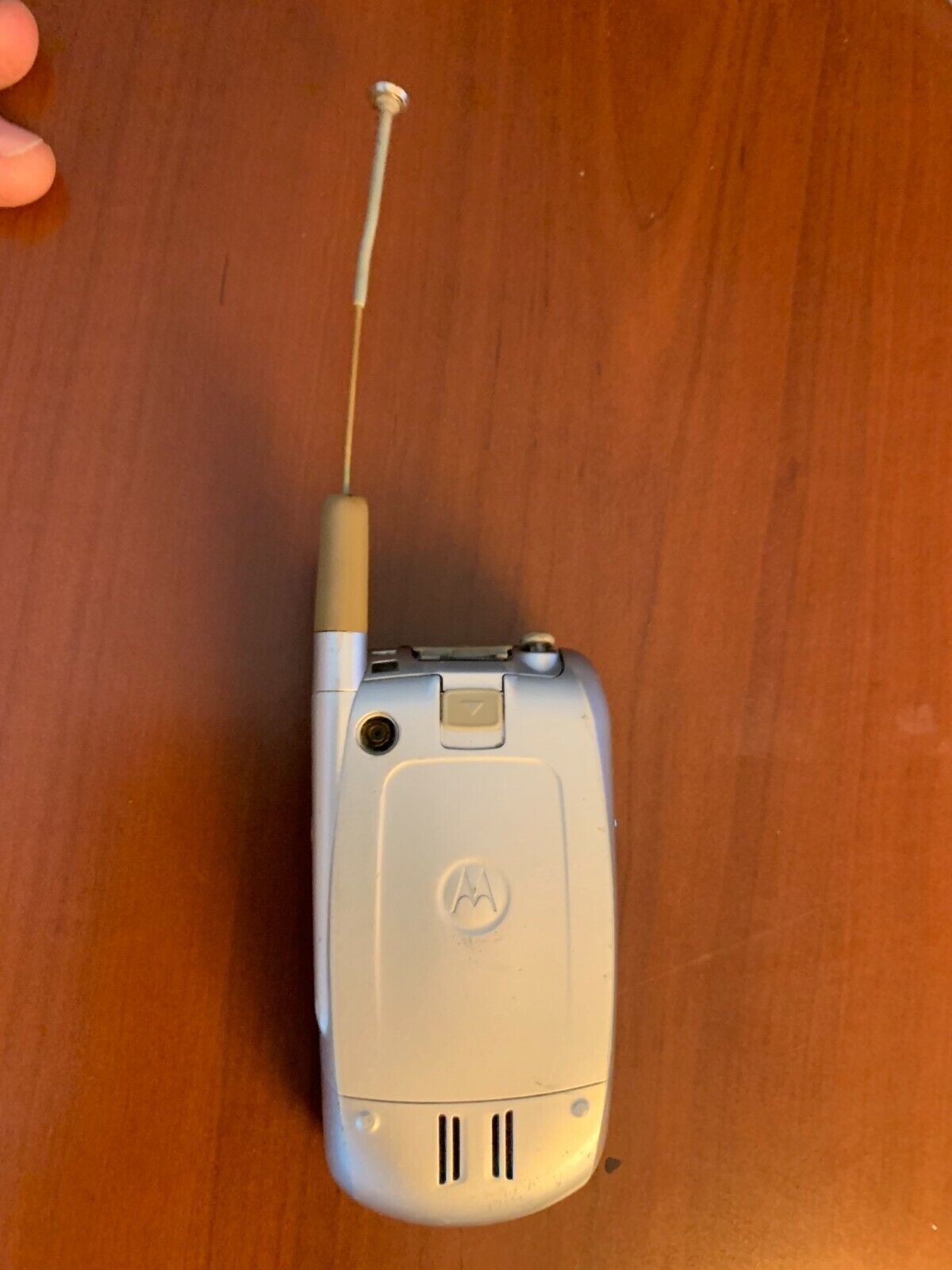 Motorola V series V710 - Silver (Verizon) Cellular Phone !!For Parts Only!