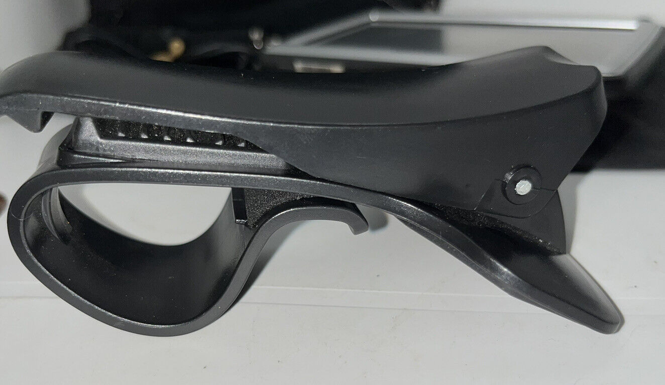 TomTom XXL 530S - US & Canada Automotive Mountable GPS + BUNDLE - TESTED