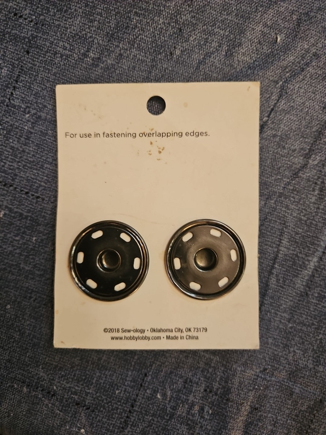 Sewology 1-3/16" Gun Metal Edge Snaps (Pair)