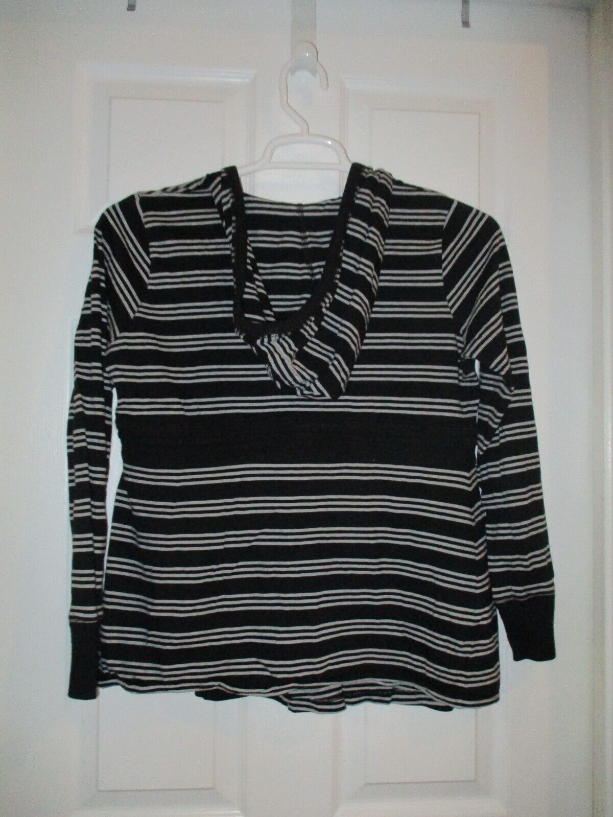 Oh Baby by Motherhood Maternity Black and Gray Top Shirt Blouse Medium