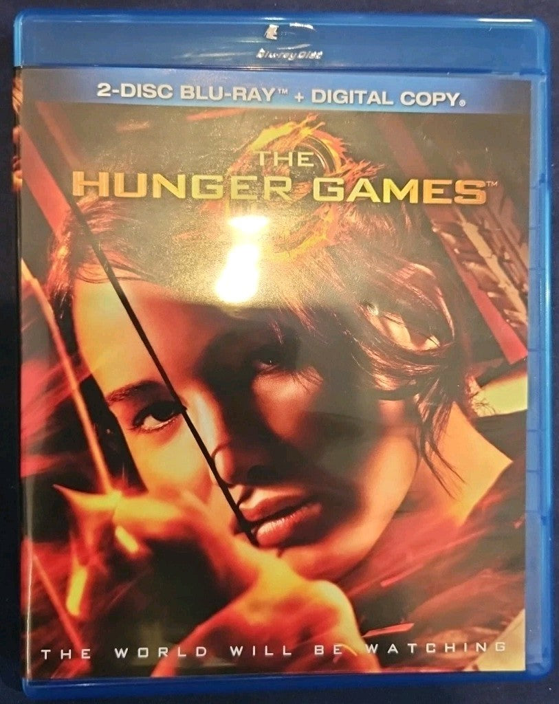 The Hunger Games (Blu-ray, 2012) Torn Insert. New Case