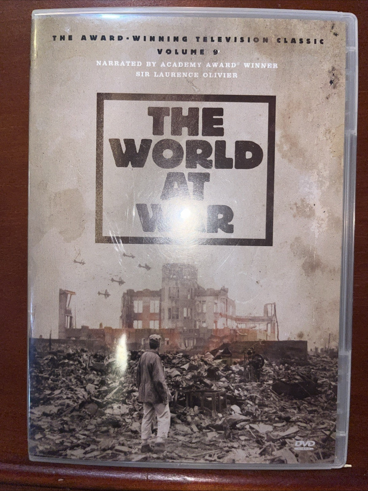 The World at War - Sir lawrence Olivier, Anthony Eden VOLUME 9