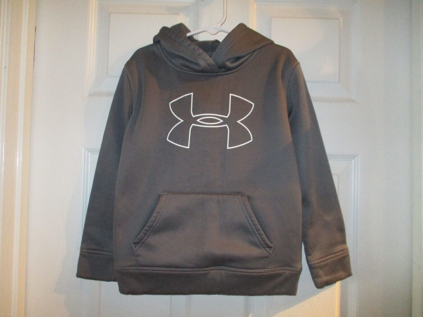 Under Armour Gray Pullover Hoddie Size 6