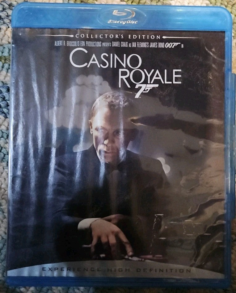 Casino Royale (2006) (Blu-ray, 2006) Tested. Artwork Damage. 