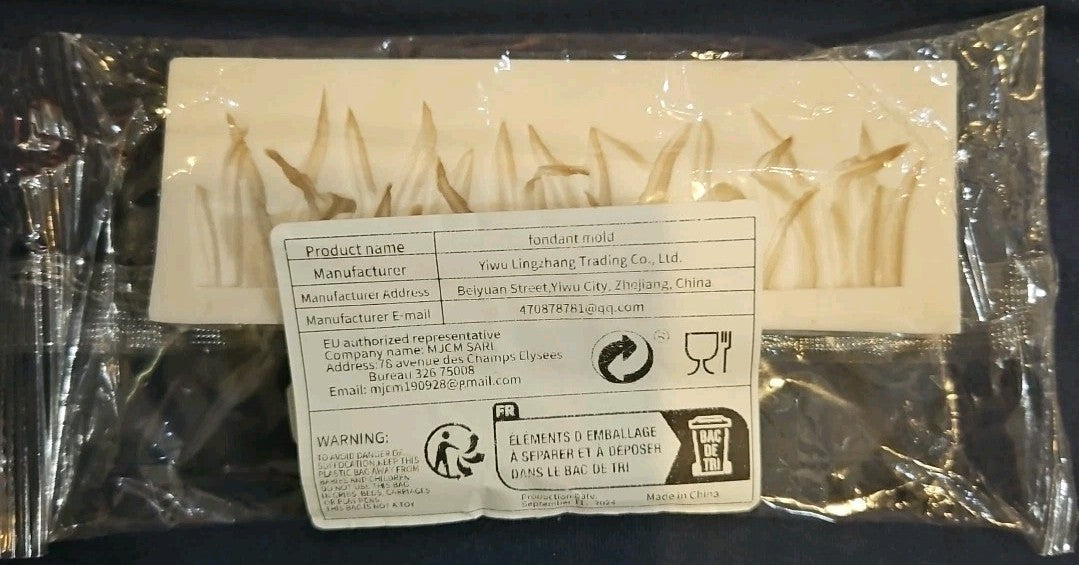 Grass Silicone Fondant Border Mold by Celebrate It ~ NEW