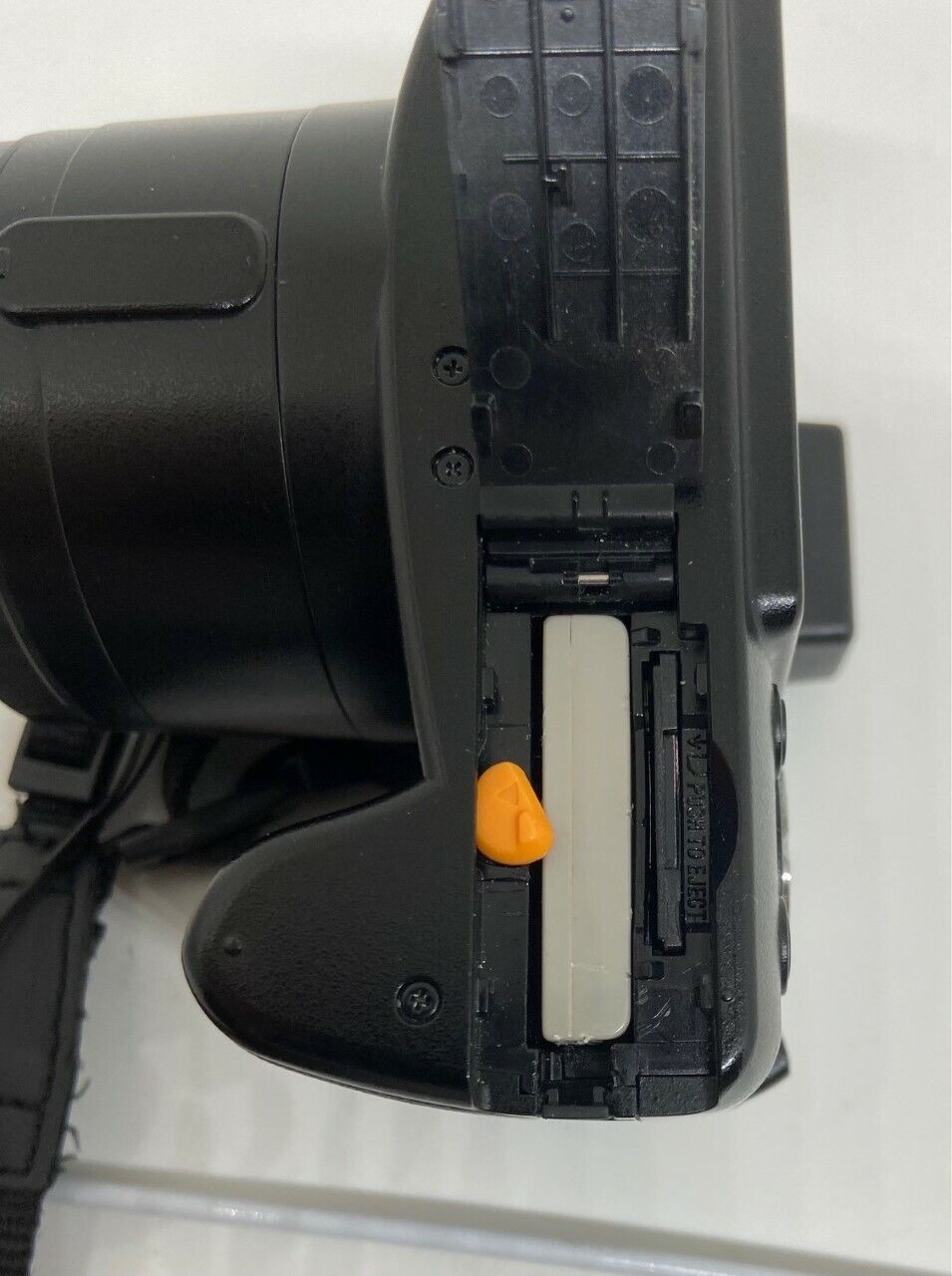 Nikon COOLPIX P80 10.1MP Digital Camera - Black - Bundle Charger Battery BUNDLE