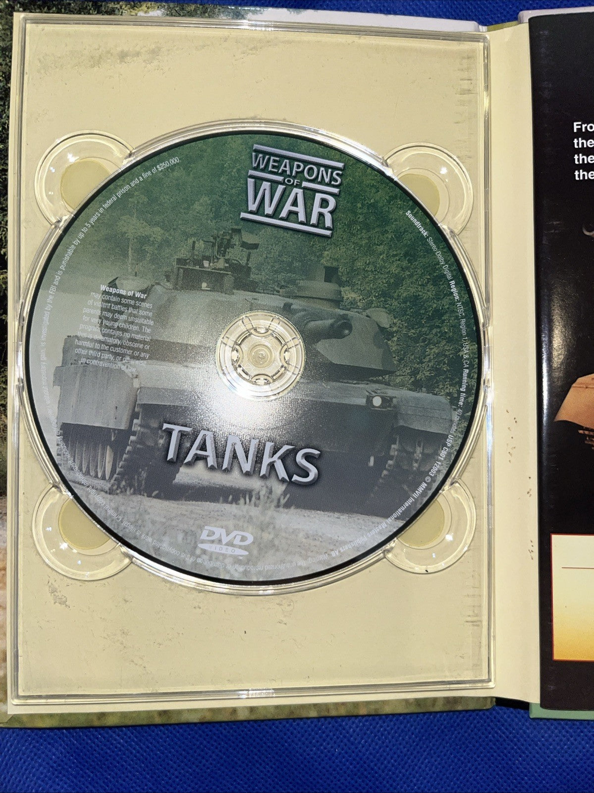 Tanks: Weapons Of War (Book + DVD)