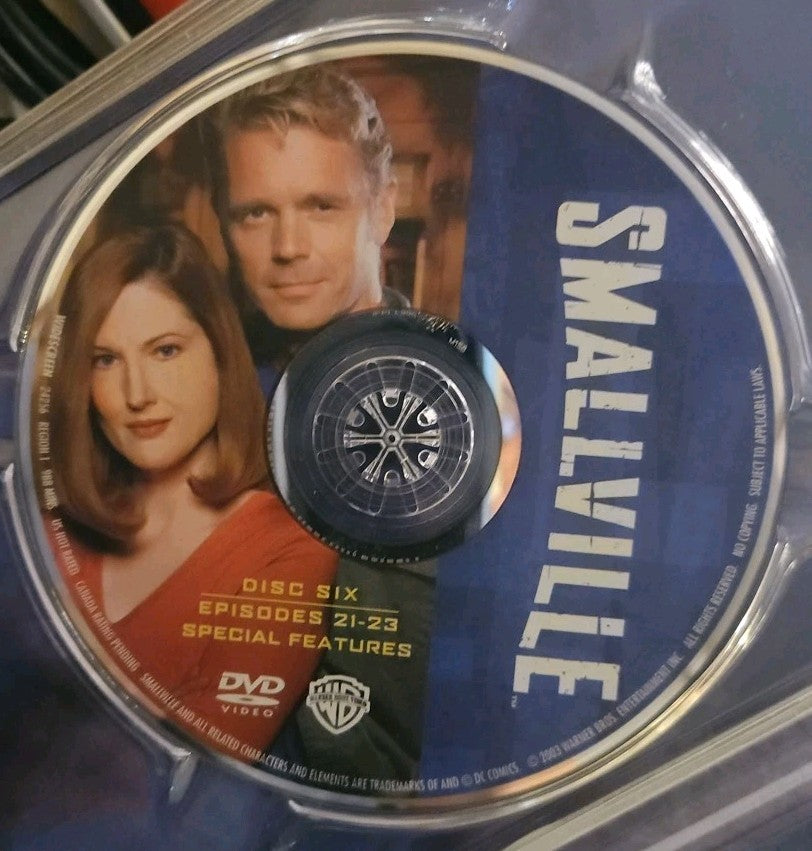 Smallville - Season 2 (DVD, 2004, 6-Disc Set)  Tested. Box Wear