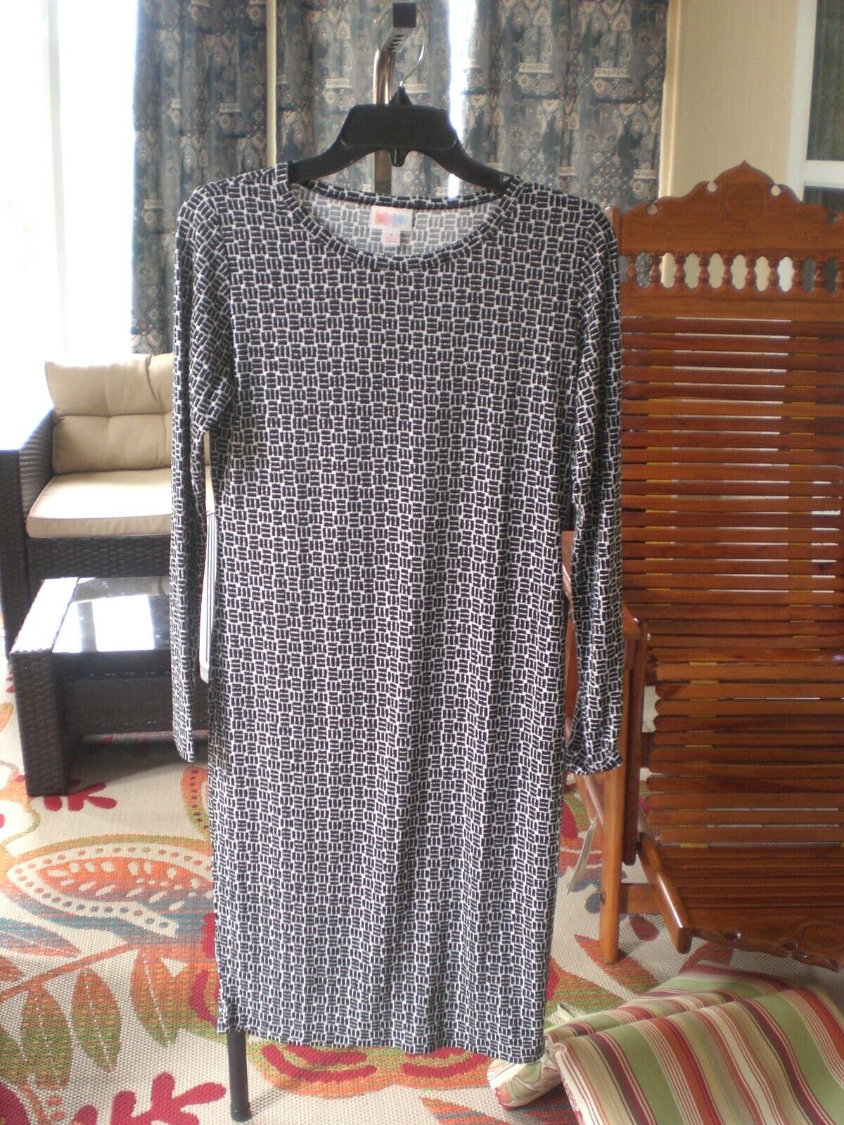 NWT LuLaRoe Black White Debbie Dress SMALL