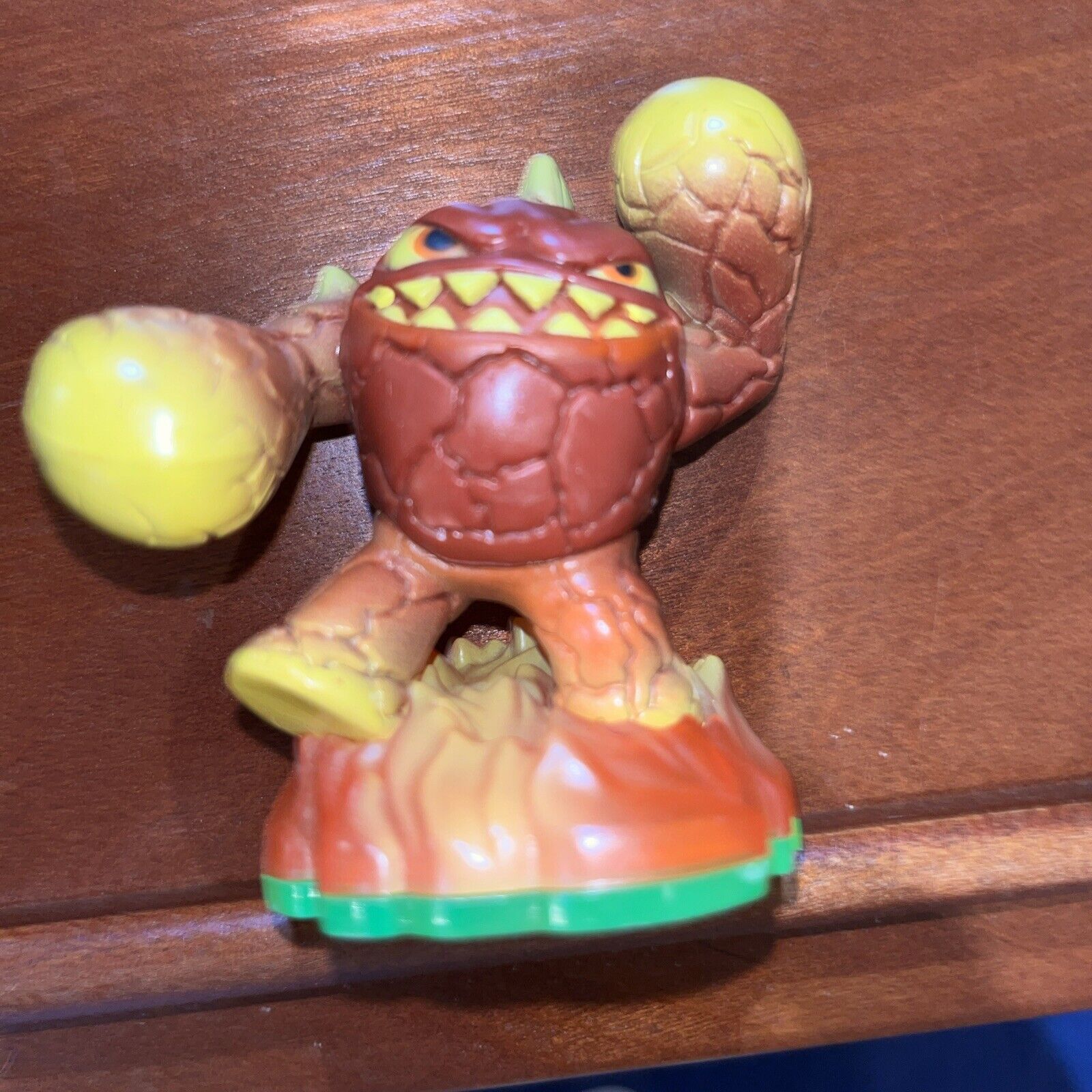 Skylanders Eruptor  With Cards ￼