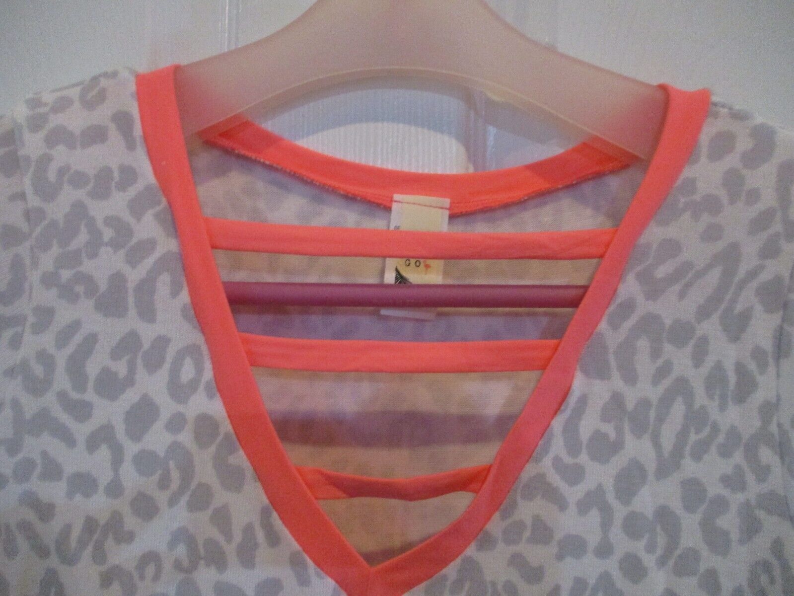 NEW Flamingo Top Gray White Neon Pink Animal Print Small