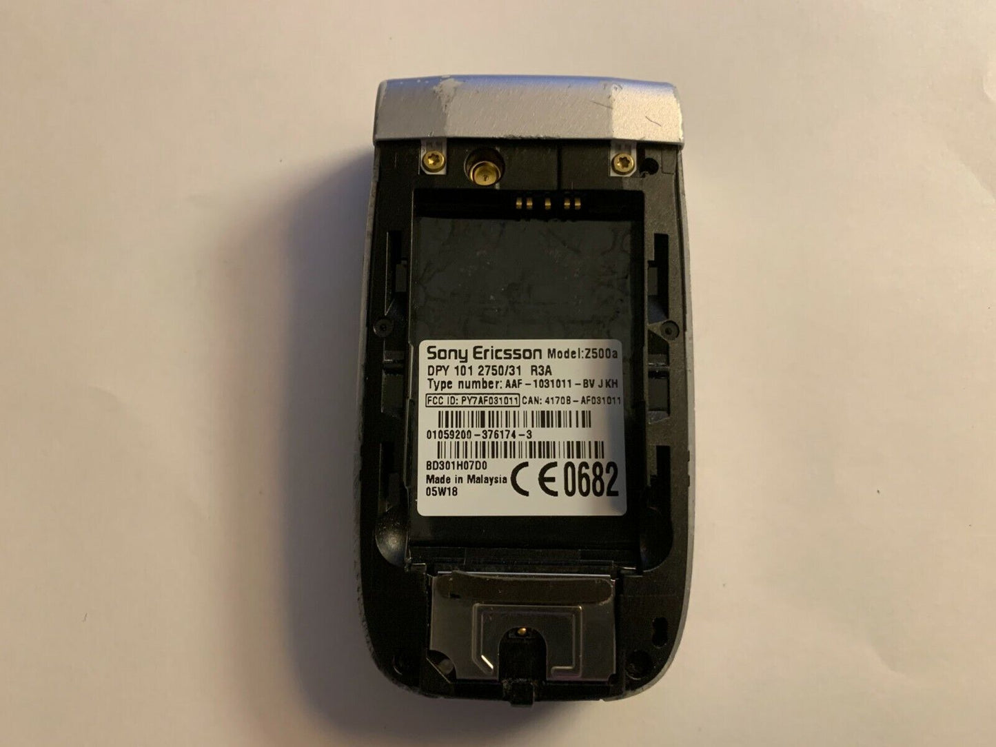  Sony Ericsson Z500a - Urban Gray (AT&T) Cellular Phone !! For Parts Only !! 