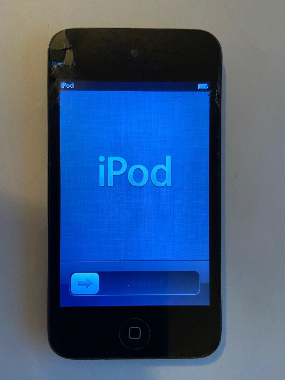 Apple iPod Touch 4th Generation 8GB Player - Black !!For Parts Only!!