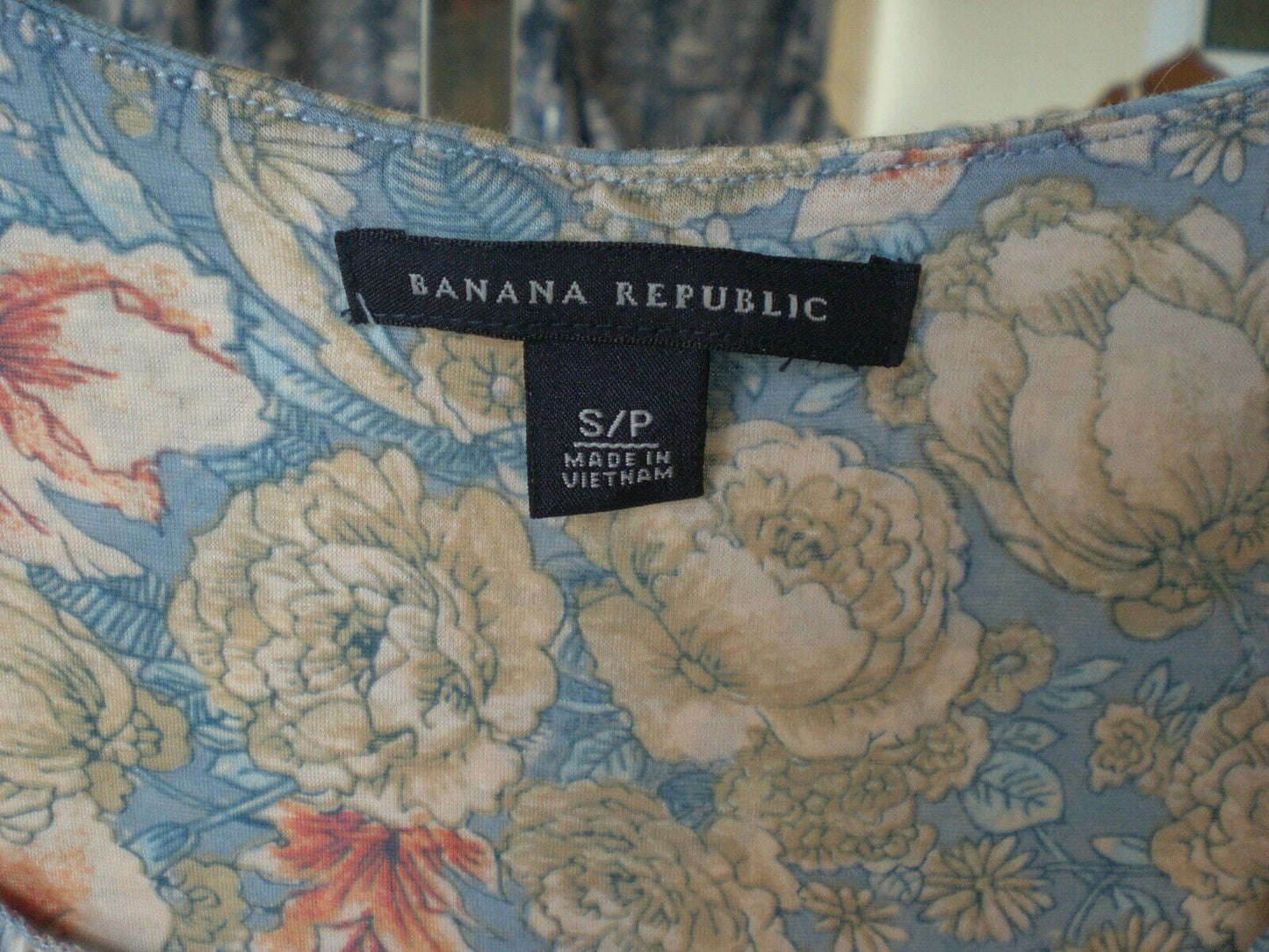 Banana Republic Surplus Floral Top Shirt Blouse Small