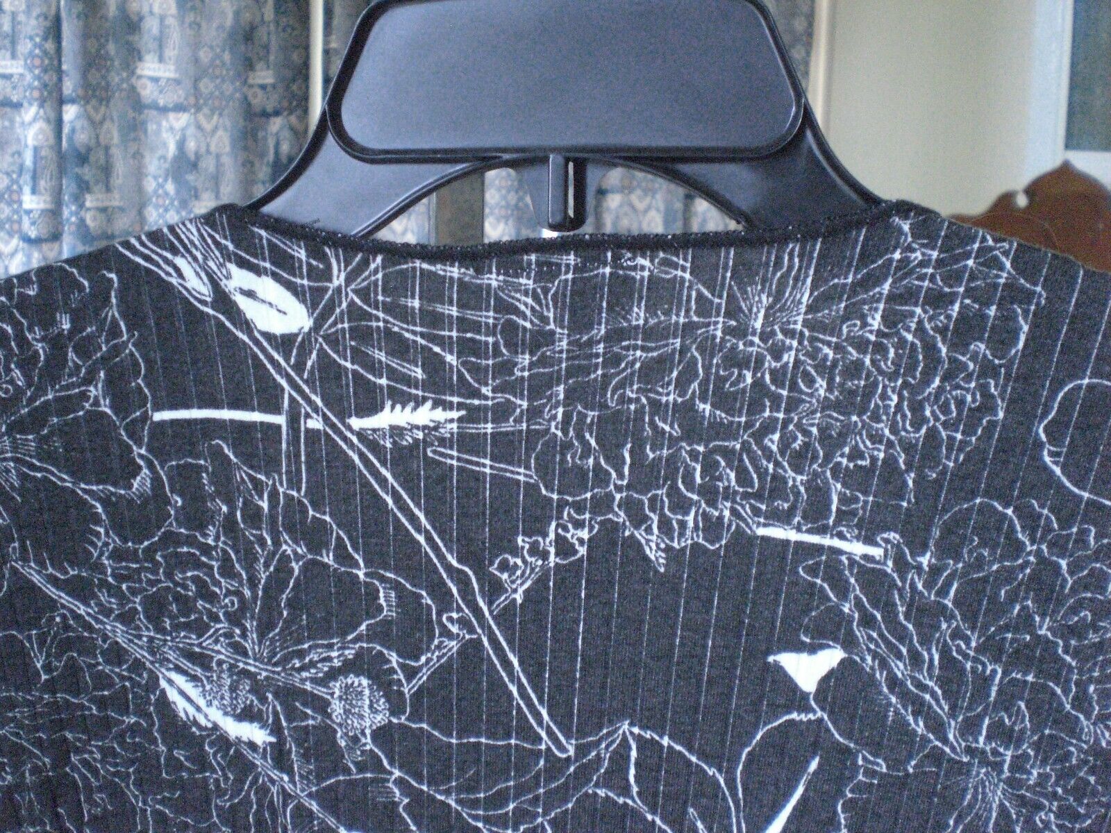 NWT LuLaRoe Shirley Kimono Charcoal and White Floral SMALL