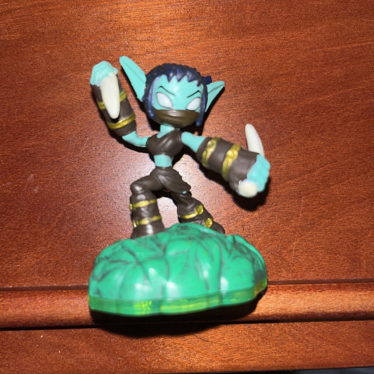 Skylanders Stealth Elf With Cards ￼