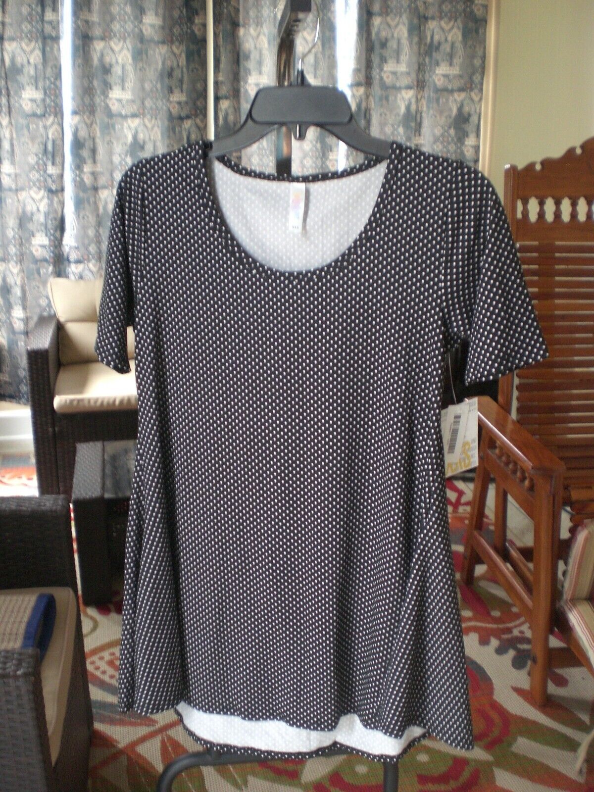 NWT LuLaRoe Black Dots Perfect T Shirt Blouse Top XXS