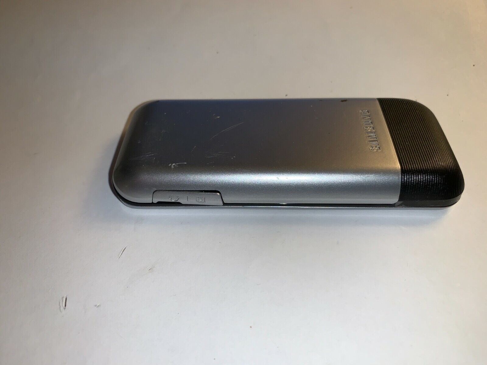  Samsung SGH-S125G - Black On Silver (TracFone) !!FOR PARTS ONLY!!