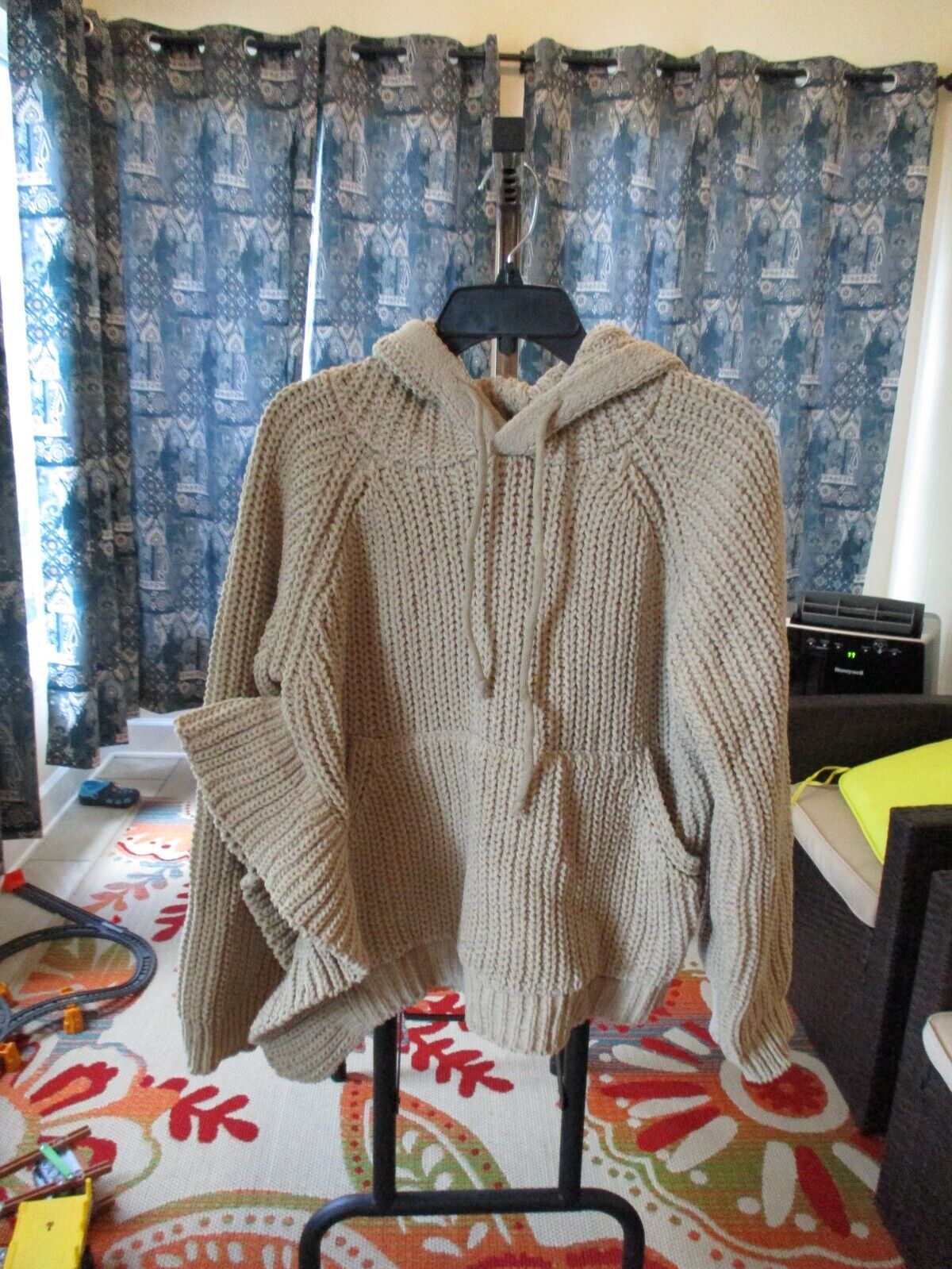 Pol Camel Side Ruffle Knit Hoodie Small