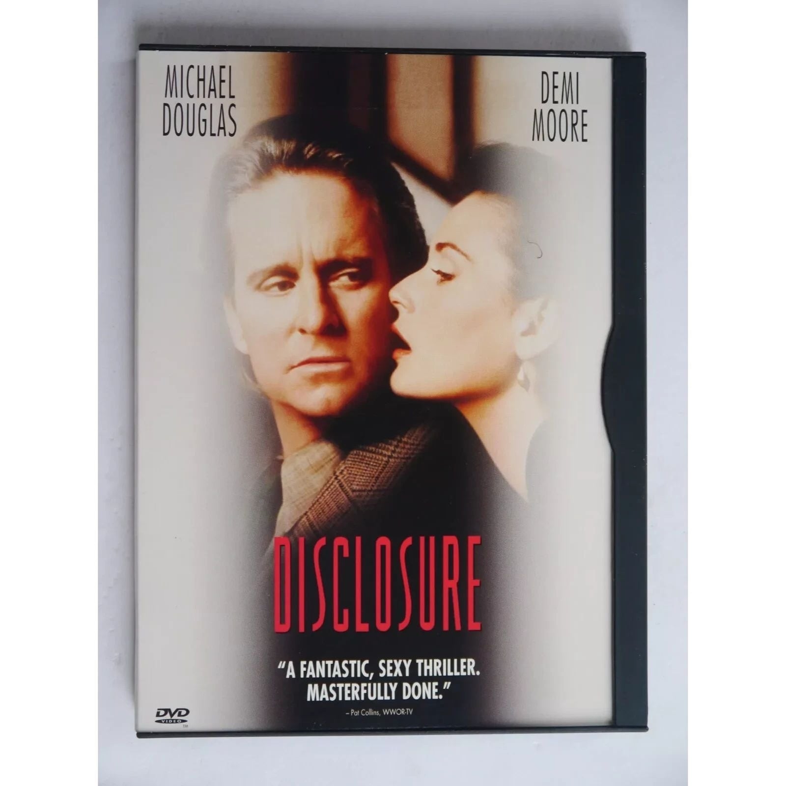 DISCLOSURE - Michael Douglas Demi Moore DVD New And Sealed Snap Case