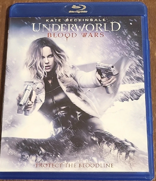 Underworld: Blood Wars (Blu-ray, 2017)  Tested. New case